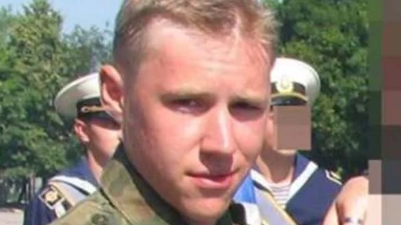 Sergei Cherkasov com farda militar