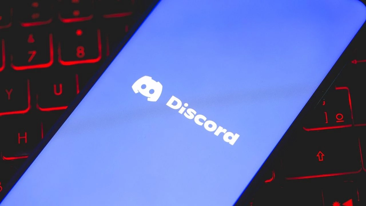 Celular com logo da Discord