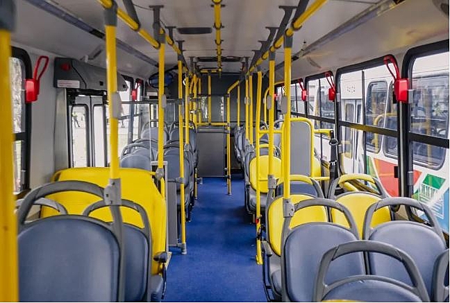 Votação acontece entre 8h e 17h; Porto Alegre e Campo Grande anunciaram que não vão aderir ao transporte gratuito. 