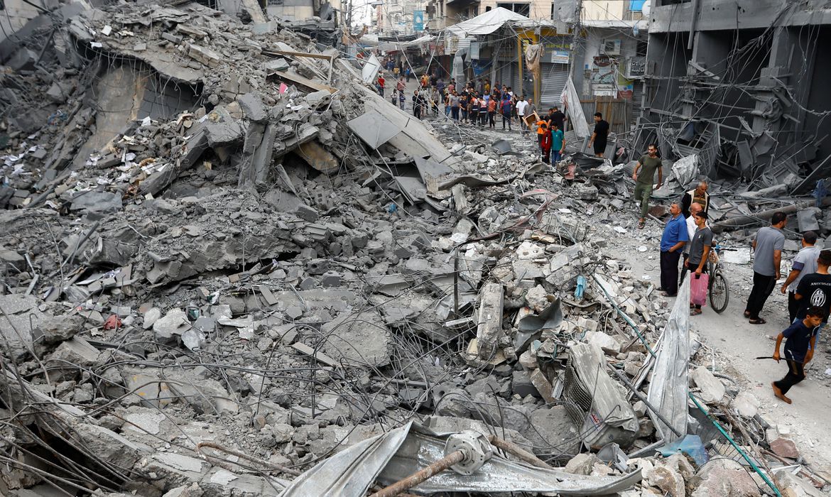 Destroços em Israel após bombardeio