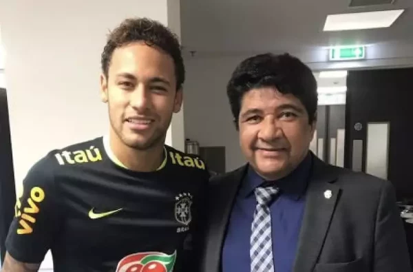 Neymar leva “pipocada” na cabeça, xinga torcedor e sai vaiado após