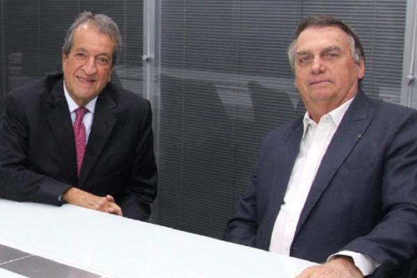 Bolsonaro, em seu nono partido, cobra fidelidade e se adona do PL de Valdemar Costa Neto. Por Moisés Mendes