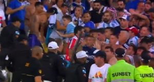 Briga entre brasileiros e argentinos no Maracanã
