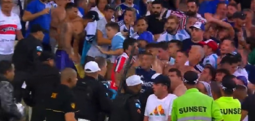 Briga entre brasileiros e argentinos no Maracanã