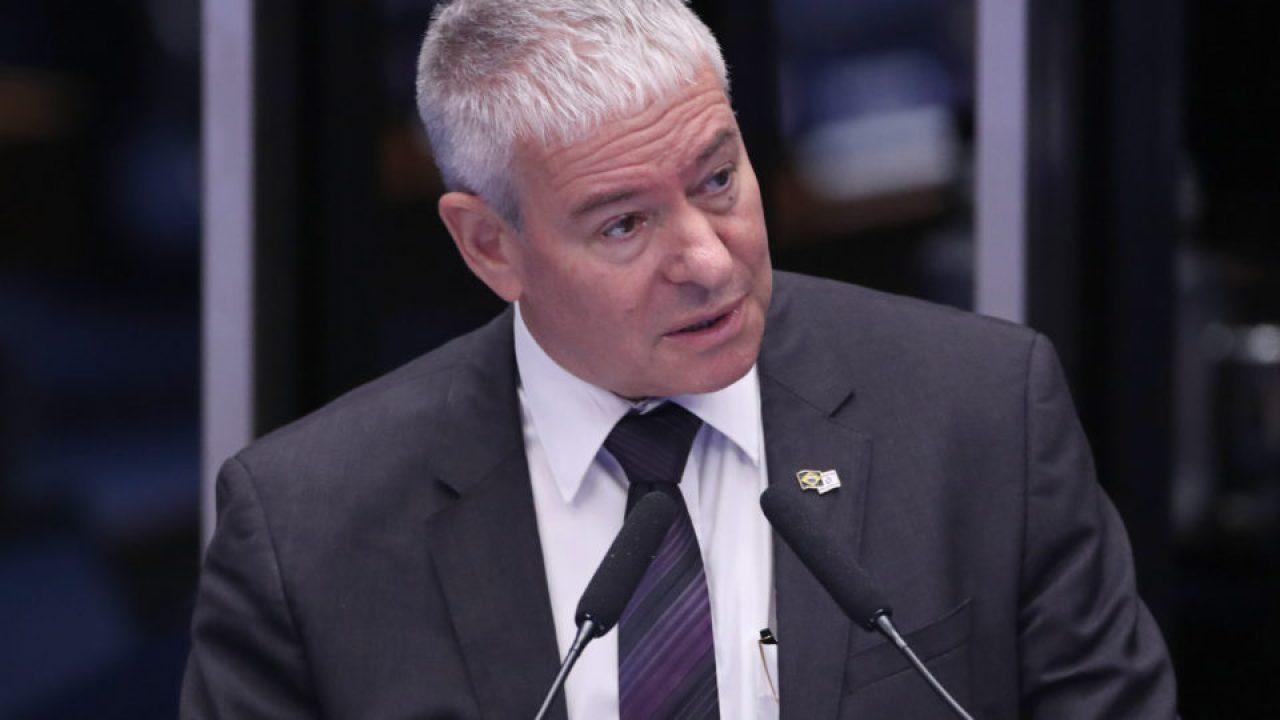 Itamaraty remove embaixador do Brasil em Israel