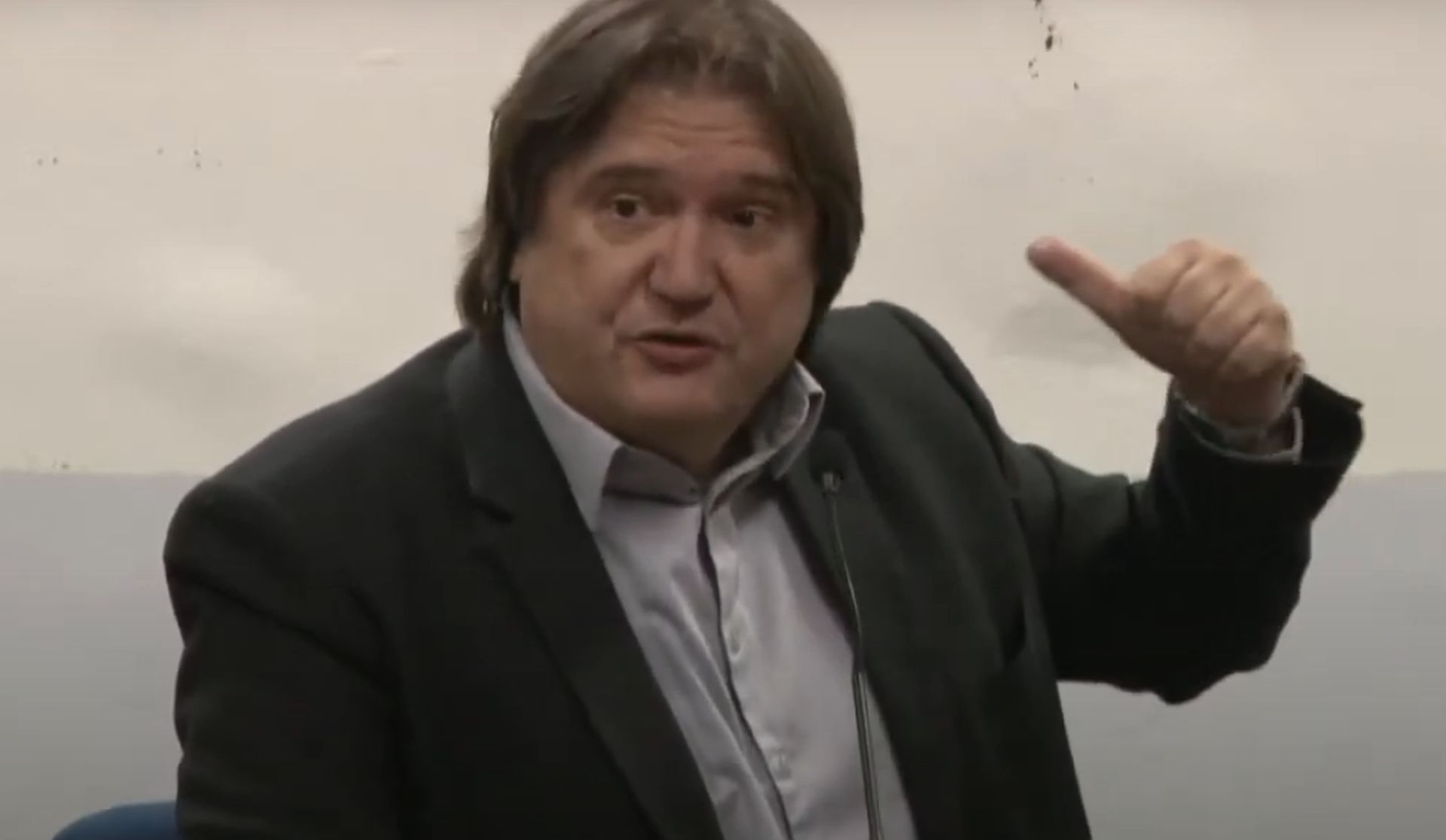 Pedro Serrano. Foto: Reprodução/TVPUC/YouTube