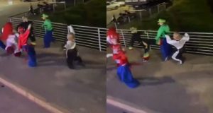 Montagem de fotos de membros de Carreta Furacão brigando