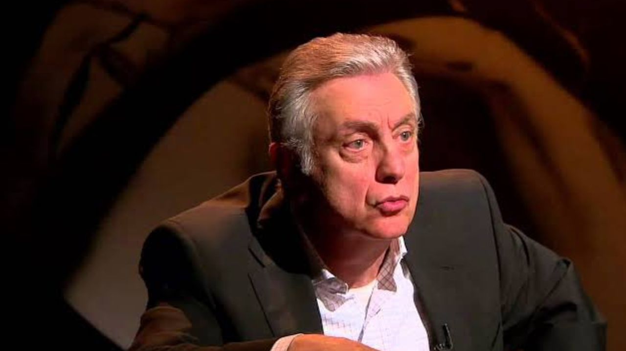 Walter Fanganiello Maierovitch com expressão de espanto, falando