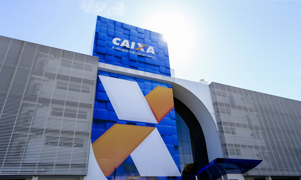 Fachada de prédio da Caixa Econômica Federal