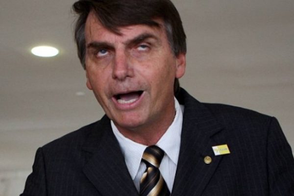 Em editorial, Estadão chama Bolsonaro de “doidivanas” e “ressentido com a democracia”