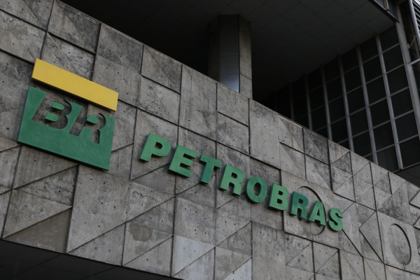 Petrobras registra lucro de R$ 110 bilhões em 2025, alta de 201%