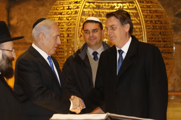 Bolsonaro recebeu convite de Netanyahu logo após Israel considerar Lula "persona non grata"