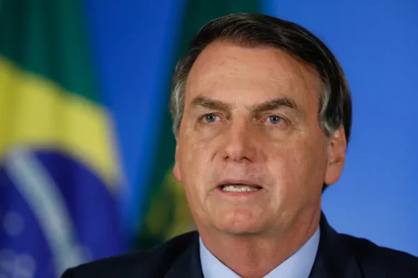 PGR pede mais investigações sobre cartão de vacinação de Bolsonaro