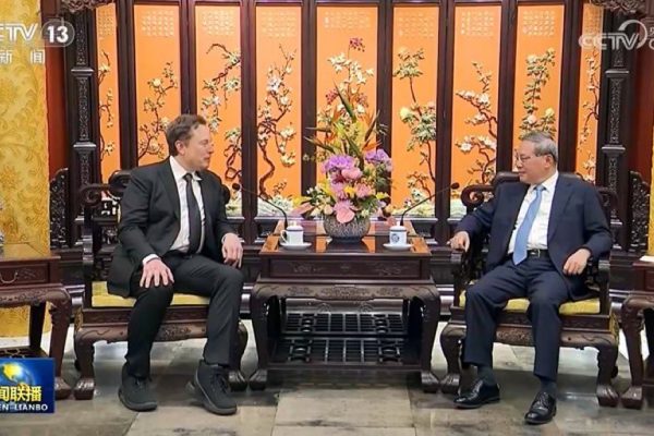 Musk visita China pela 2ª vez em 1 ano e se reúne com primeiro-ministro do país
