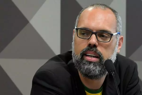 Allan dos Santos teria se passado pelas FARC no Twitter para sugerir ligação com o PT e Lula