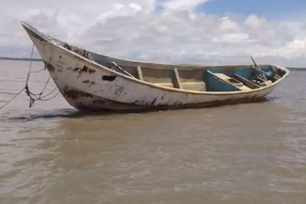 Barco encontrado no Pará saiu da África e vítimas morreram de fome, diz PF