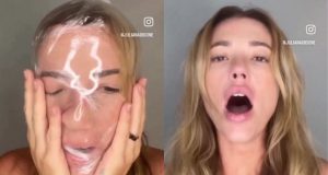 Montagem de fotos de Juliana Didone com rosto coberto com plástico filme e sem