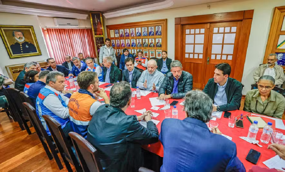 Lula e ministros se reuniram com o governador Eduardo Leite em Porto Alegre