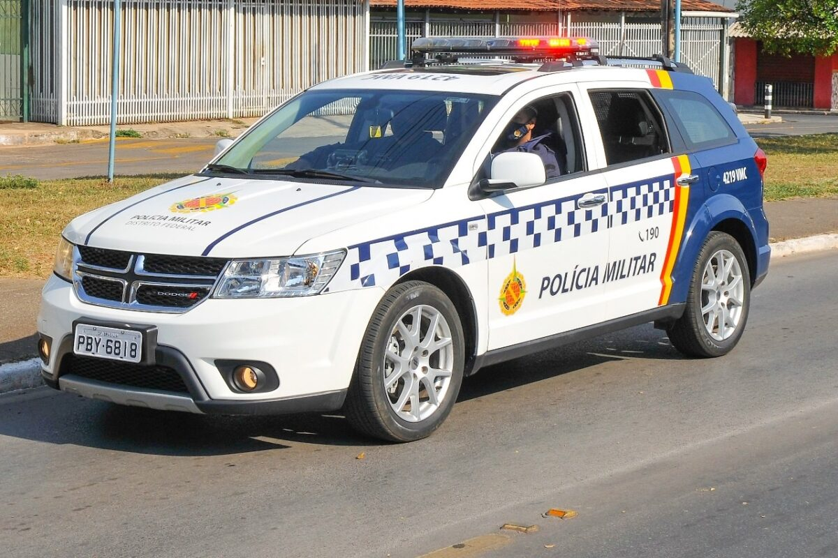 Carro da PM do DF
