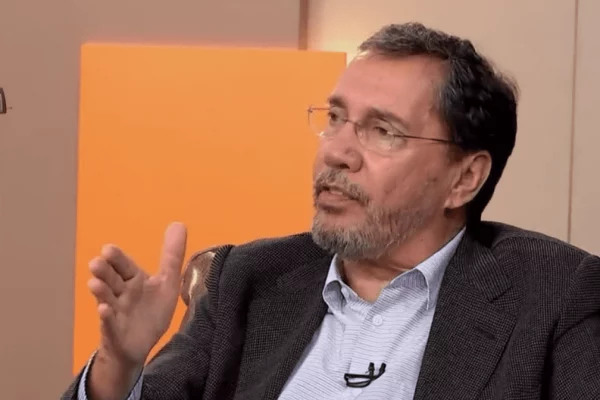 Até Merval Pereira acha que "Trump merece uma resposta firme do Brasil"