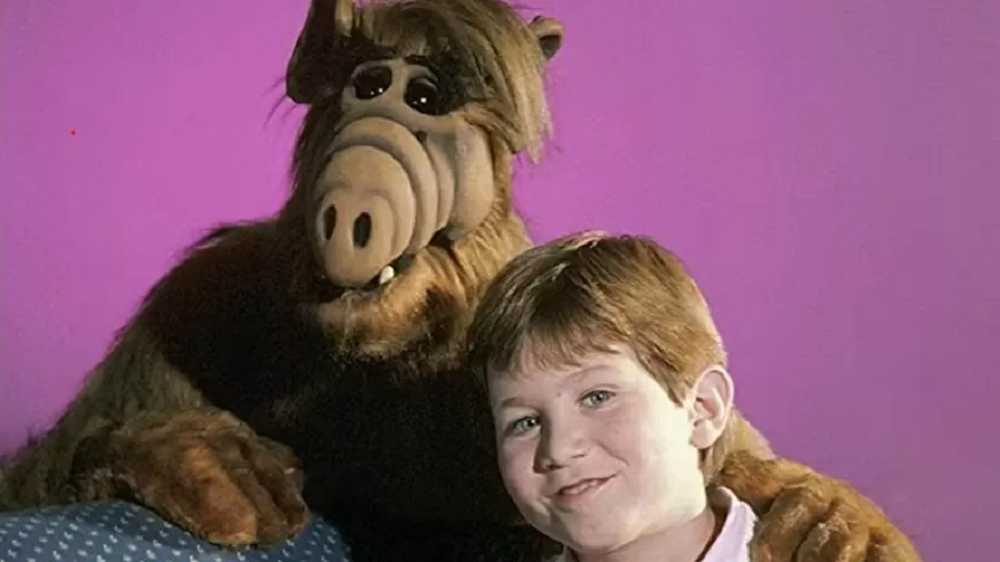 Benji Gregory ne época de 'Alf, o ETeimoso', sorrindo