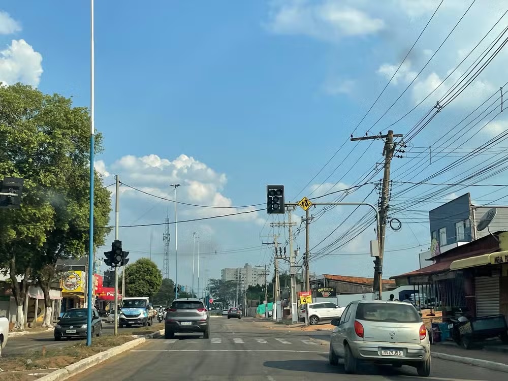 Rua de Rio Branco sem energia elétrica