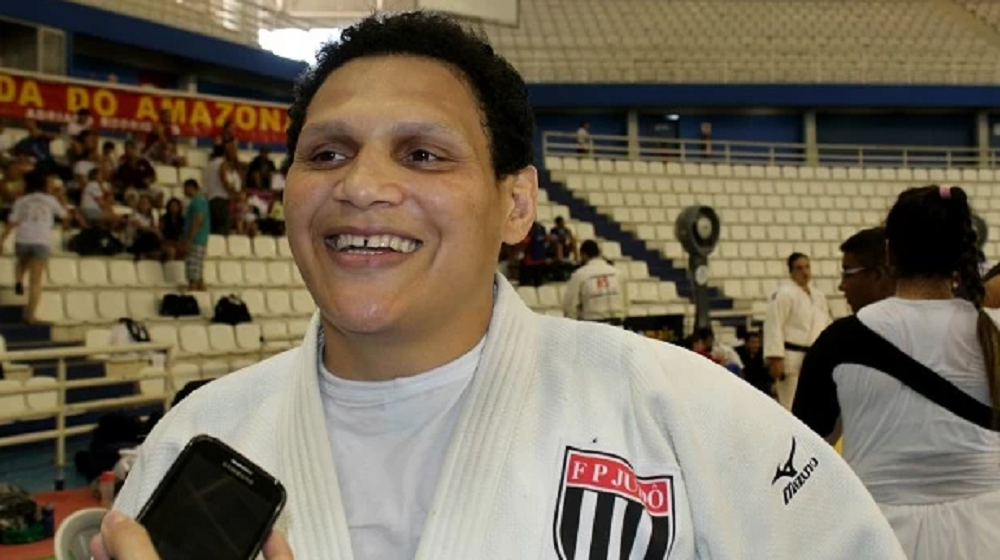 Edinanci Silva, judoca brasileira, sorrindo