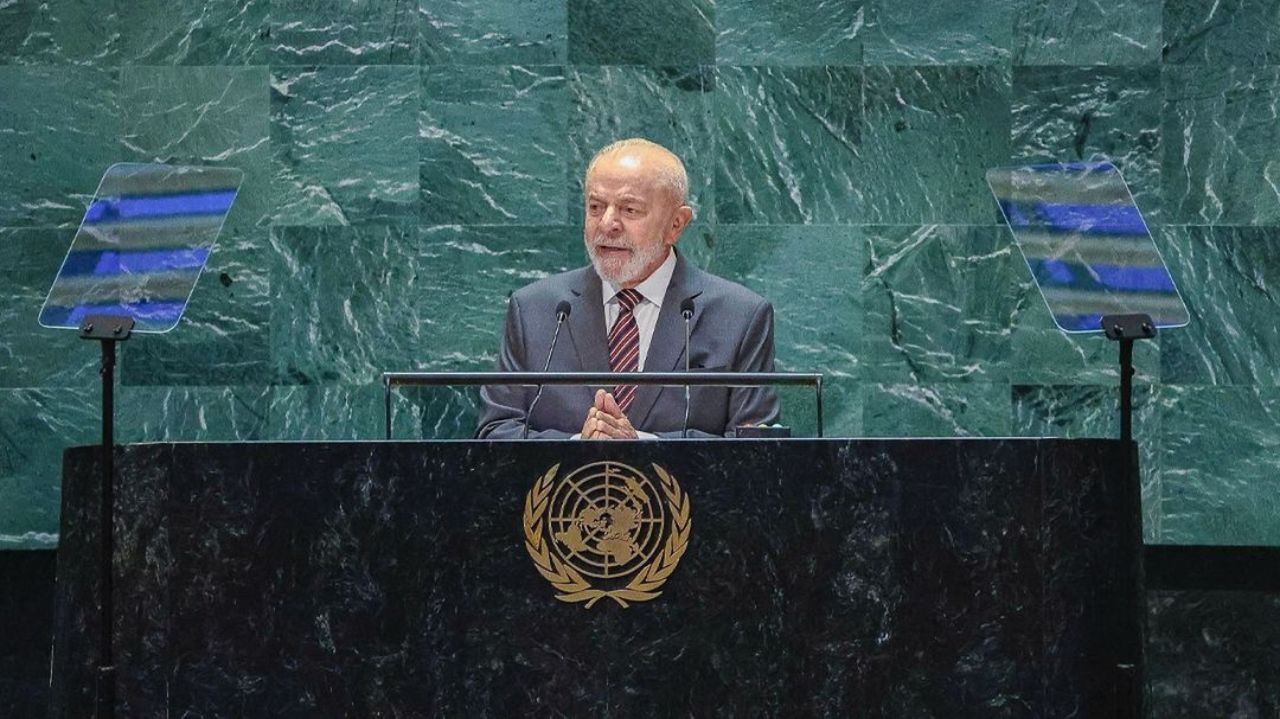 Luiz Inácio Lula da Silva discursando na "Cúpula do Futuro", na sede da ONU em Nova York