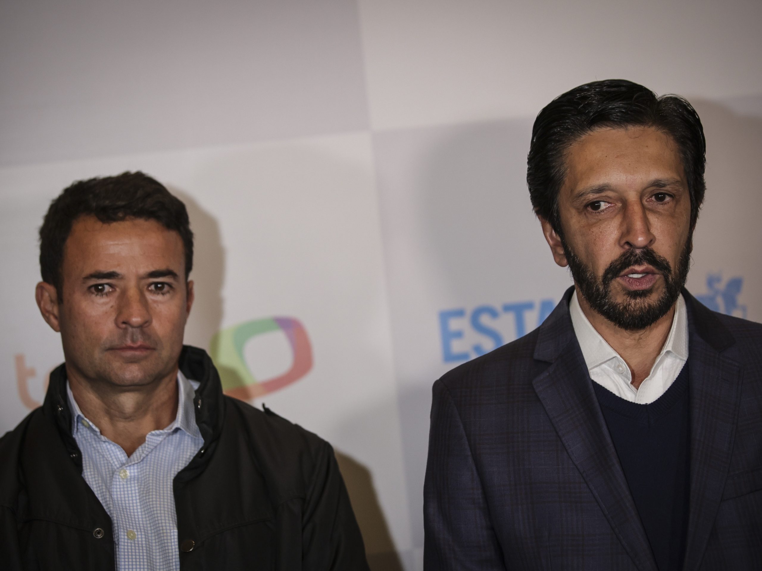 Coronel Mello Araujo e Ricardo Nunes sérios, lado a lado
