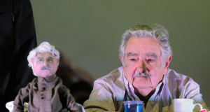 José "Pepe" Mujica, ex-presidente do Uruguai, com expressão pensativa