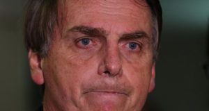 ex-presidente Jair Bolsonaro (PL) com cara de choro em close