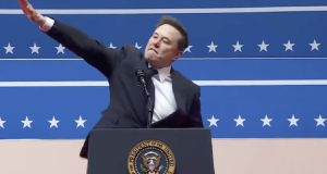 Elon Musk fazendo saudação nazista