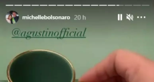 Story de Michelle Bolsonaro mostrando xícara de Tania Bulhões