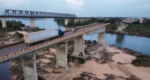 Ponte JK, na divisa entre Tocantins e Maranhão, após desabamento