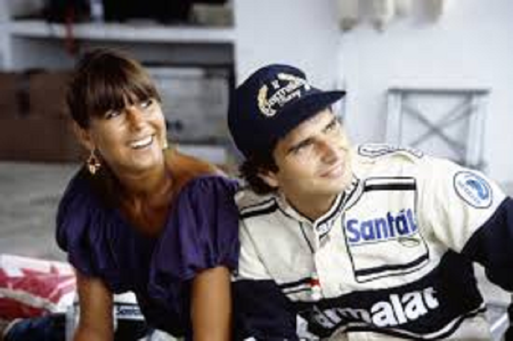 Sylvia Tamsma e Nelson Piquet em foto da década de 80, ambos olhando para o lado e rindo