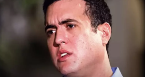 Antônio Vinícius Gritzbach em close, falando, sério