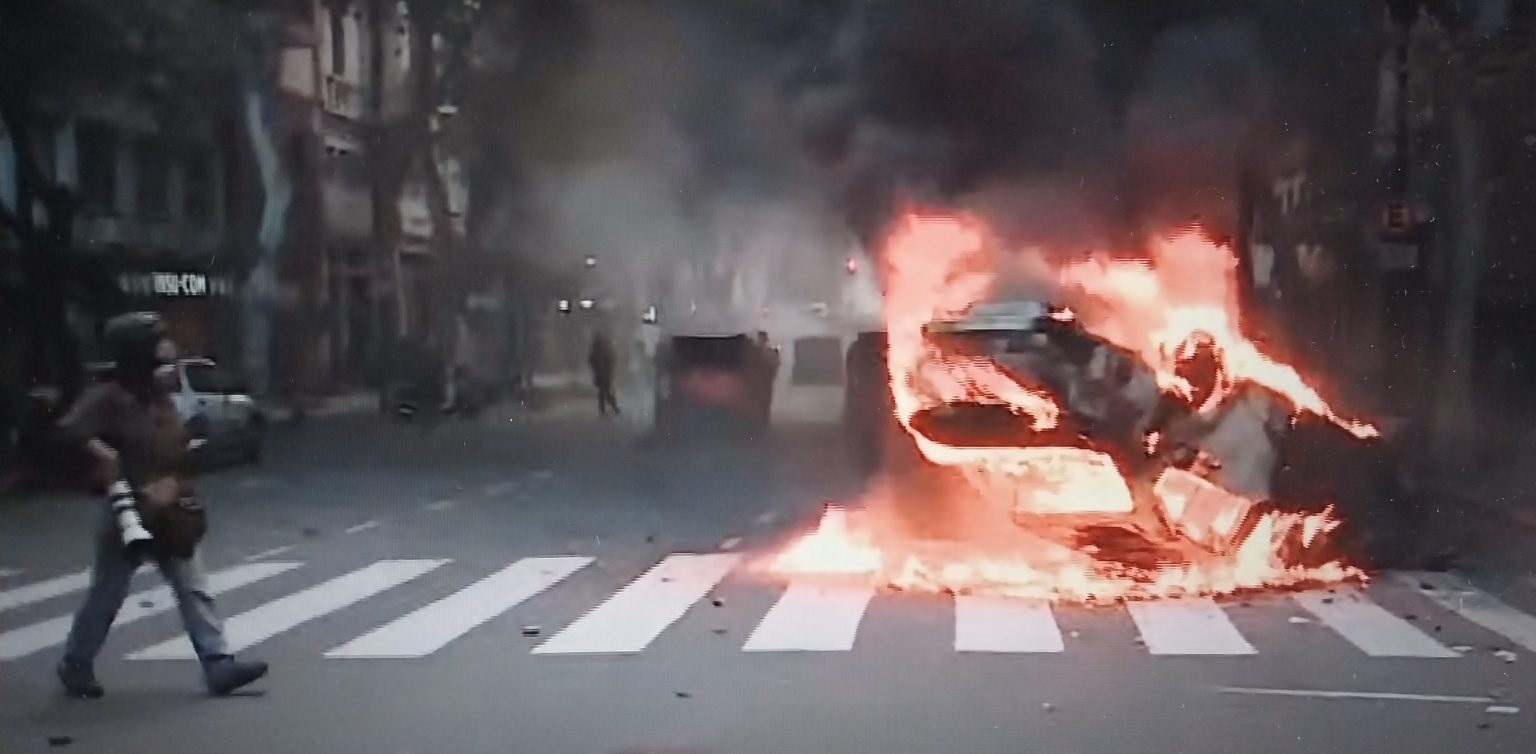 Imagens de caos em Buenos Aires, na Argentina