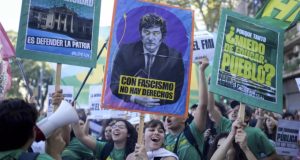 Manifestação contra Javier Milei na Argentina