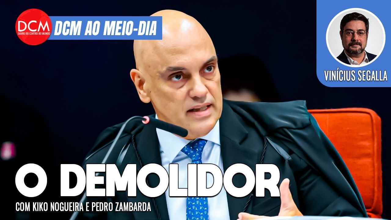 DCM Ao Meio-Dia: Moraes destrói Bolsonaro em 2º dia de julgamento; golpista tem de ser preso antes de fugir. Foto: Reprodução/DCMTV
