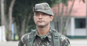 major bolsonarista João Costa Araújo Alves sério, fardado