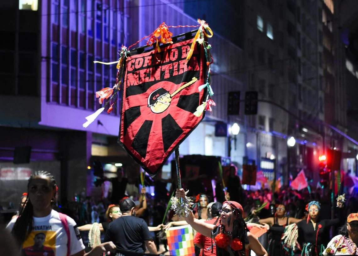 Foto do Cordão da Mentira nas ruas de São Paulo