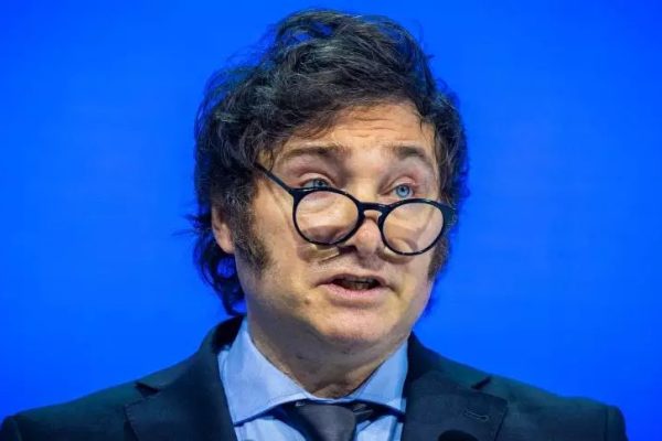 Tribunal argentino anula decisão de Milei e preserva feriado nacional