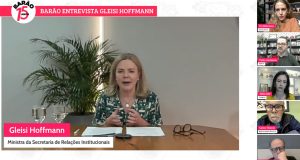 DCM participou de entrevista com Gleisi Hoffmann. Foto: Reprodução/YouTube
