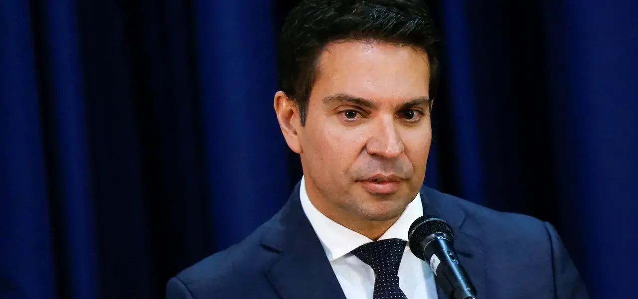 deputado Alexandre Ramagem (PL) sério