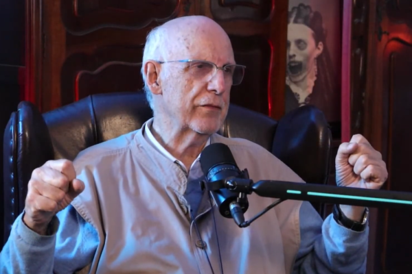 VÍDEO: "Não podemos continuar com o Congresso inimigo do Povo”, diz padre Júlio