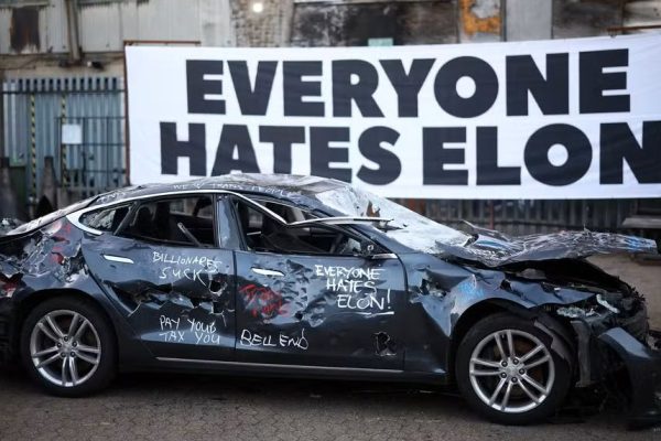 Elon Musk perde R$ 70 bilhões após criação do 'Partido da América'