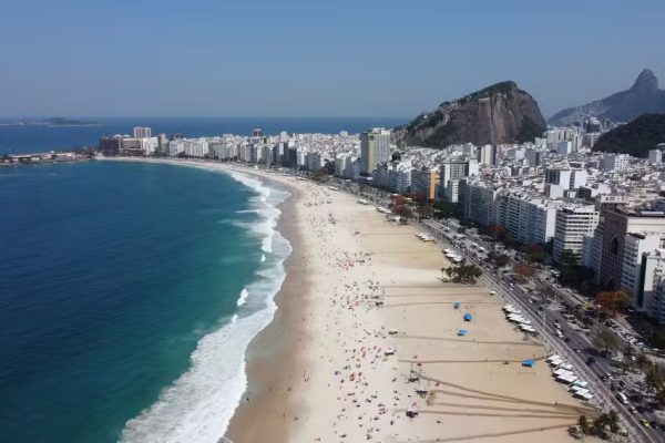 Estudo aponta que mar pode avançar 100 metros e engolir praias do Rio até 2100