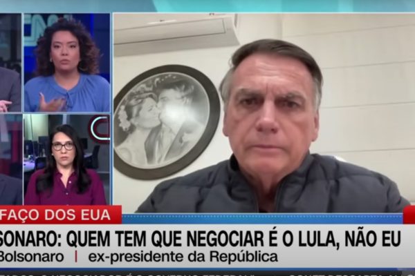 VÍDEO: Repórter da CNN pergunta se Bolsonaro pedirá a Trump recuo no tarifaço
