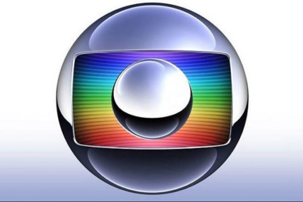 "Estagiário de ressaca": Globo exibe filme em inglês e sem legenda e vira piada na web