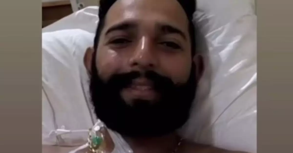 Rafael Paixão olhando para a câmera, em close